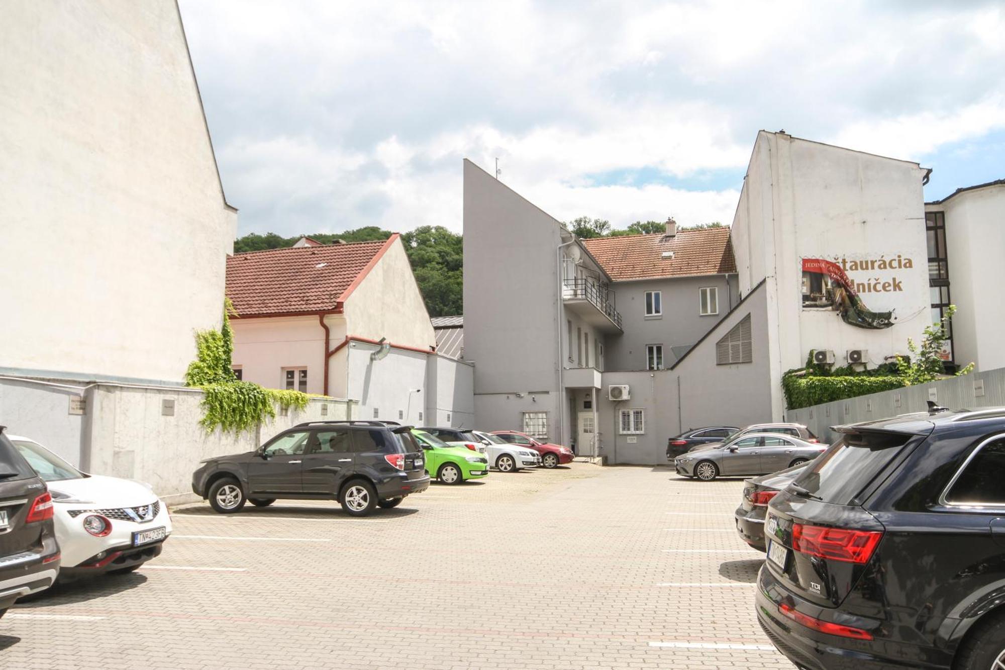 Apartman Vita Lite Trencin Exterior photo